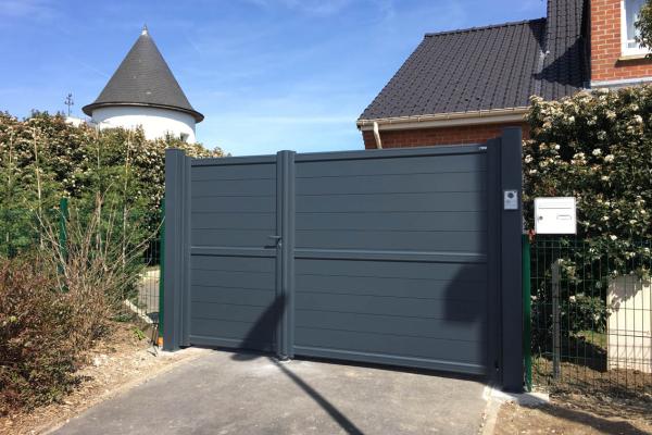 Portail Tierce A Releve De Pente Modele Absang Gris 7016