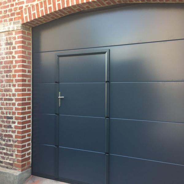 Porte sectionnelle motorisee