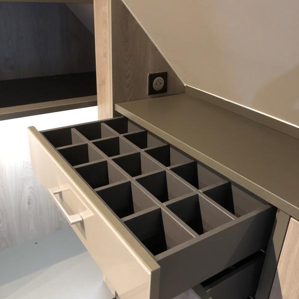 Tiroir tete verre laque avec croisillon